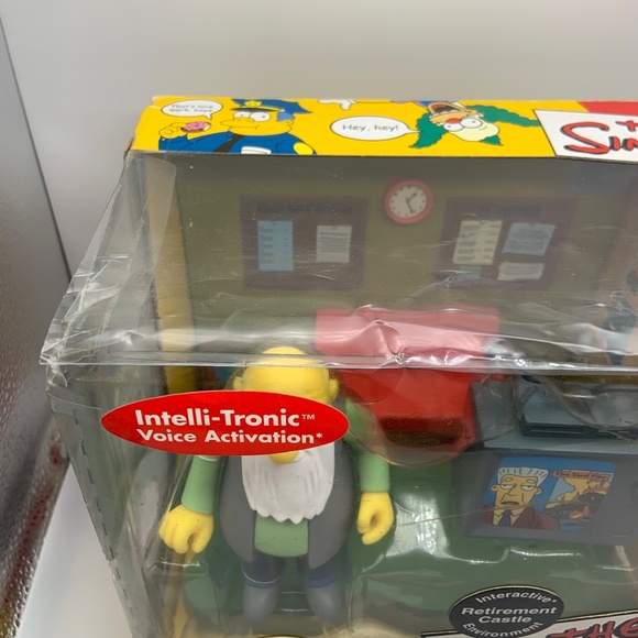 VTG The Simpsons TV Show Retirement Castle Interactive Intelli-Tronic w/ Jasper - Picture 5 of 16